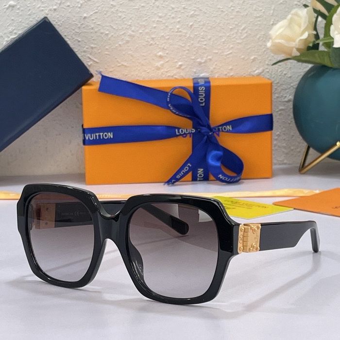 Louis Vuitton Sunglasses Top Quality LVS00218
